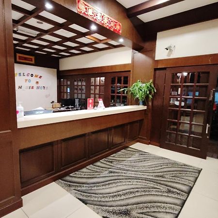 Iris House Hotel Бринчанг Экстерьер фото