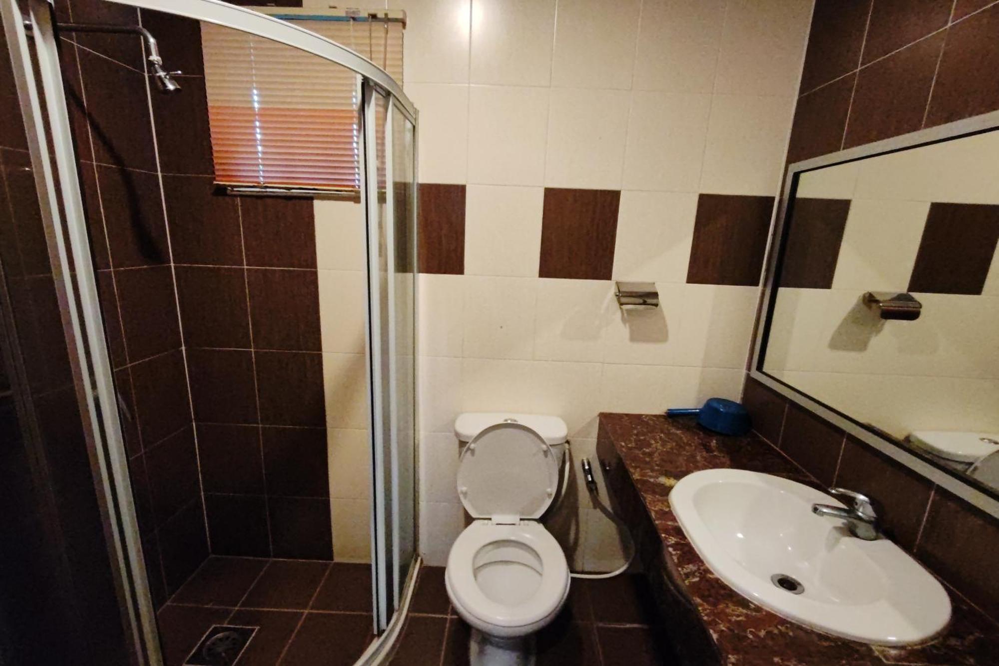 Iris House Hotel Бринчанг Экстерьер фото